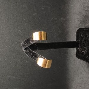 vintage gold tone clip on hoop earrings